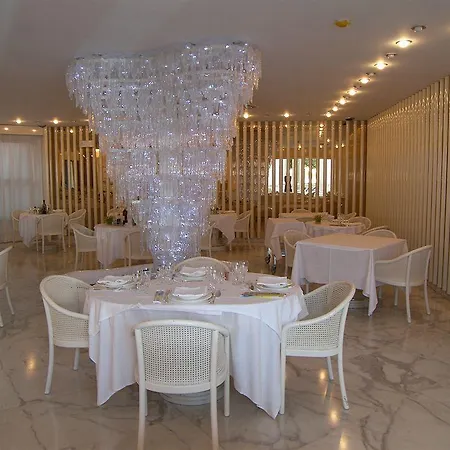 Moderno Otel