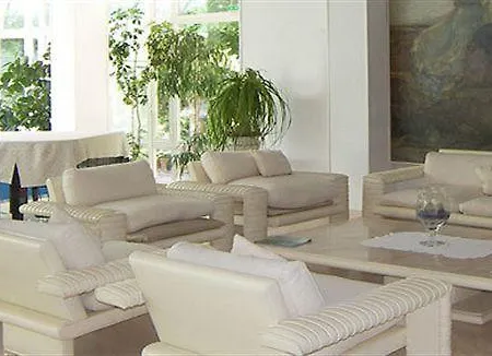 Otel Moderno 4*